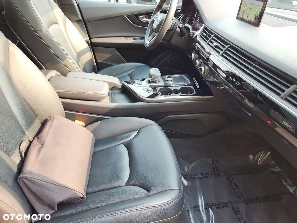 Audi Q7 - 11
