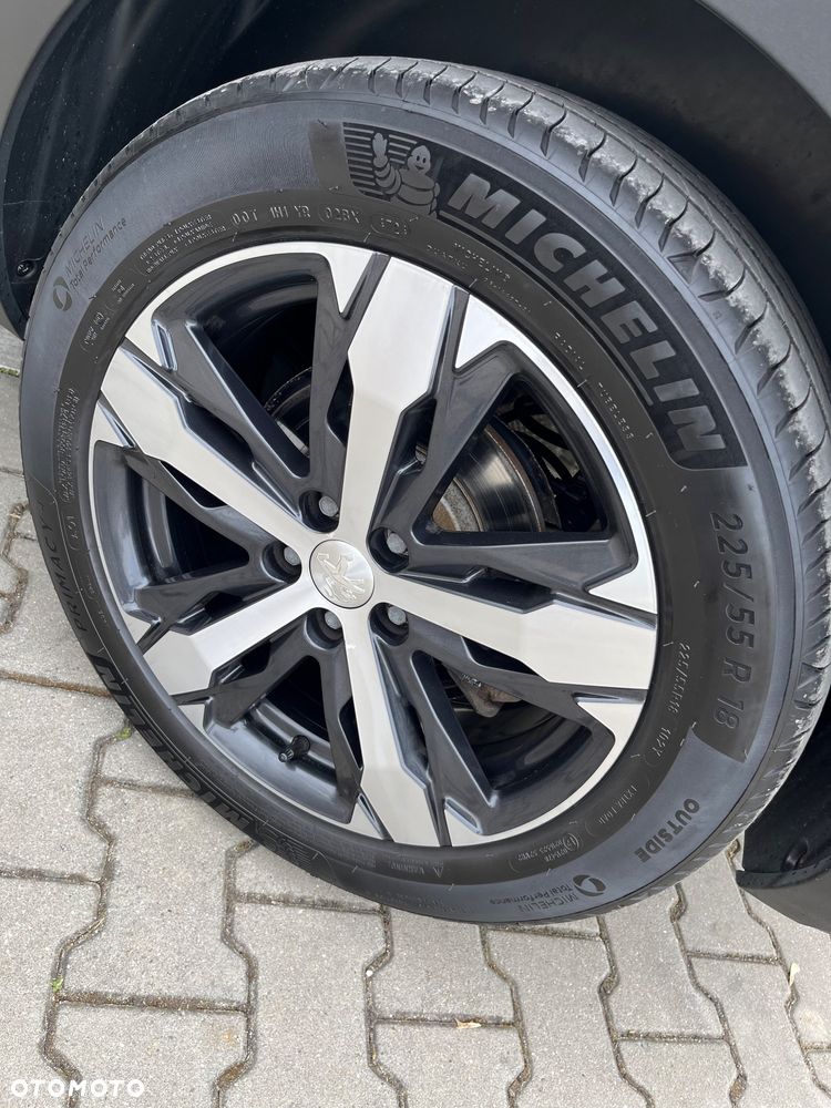 Peugeot 5008 BlueHDi 130 EAT8 Allure - 23