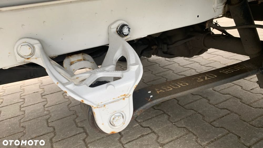 Mercedes-Benz Sprinter - 18