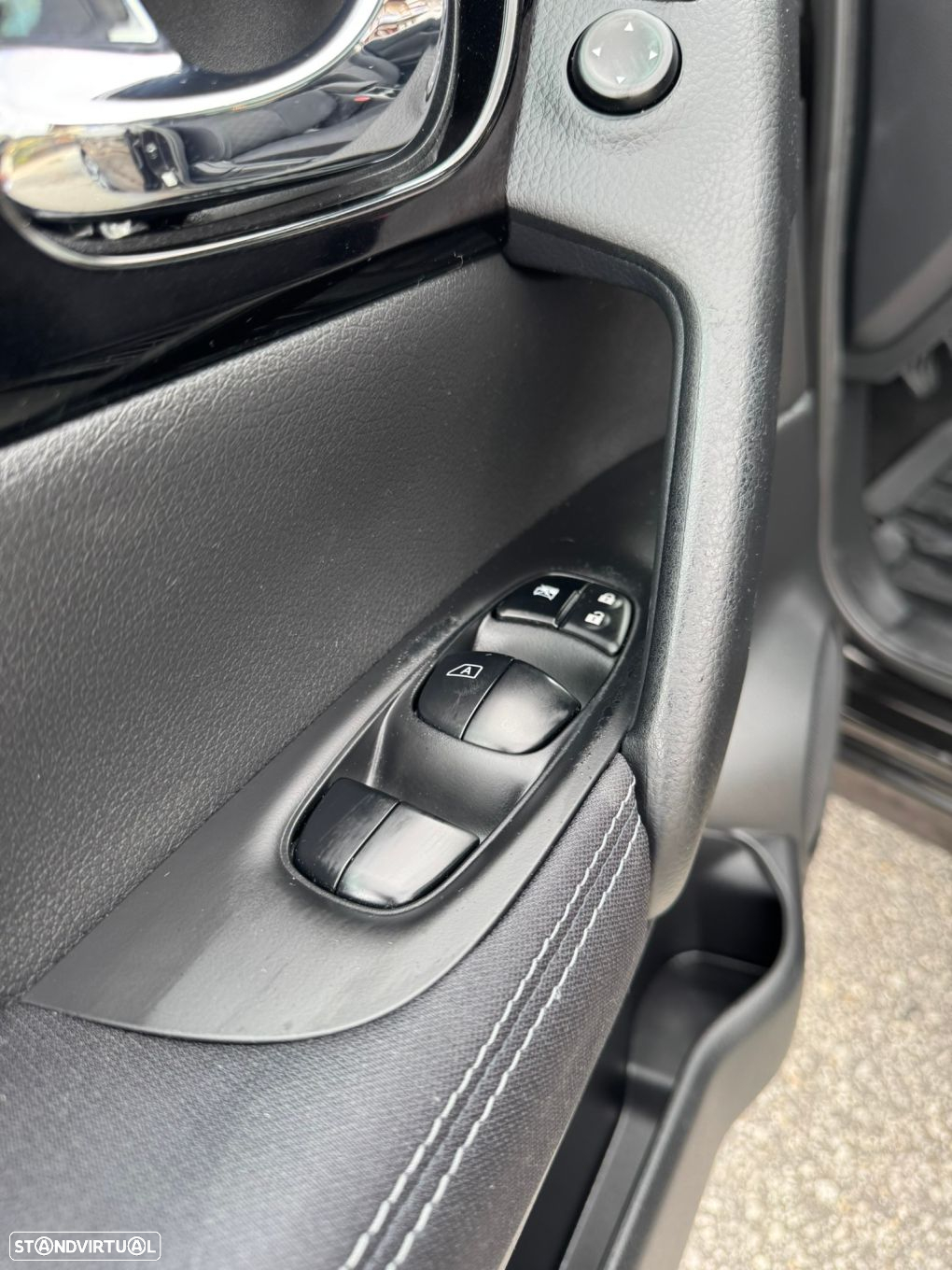 Nissan Qashqai 1.5 dCi N-Connecta 18 - 17