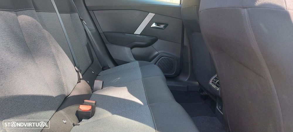 Citroën e-C4 136 YOU - 8