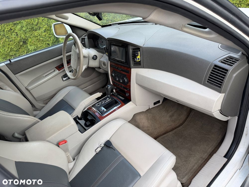 Jeep Grand Cherokee - 17