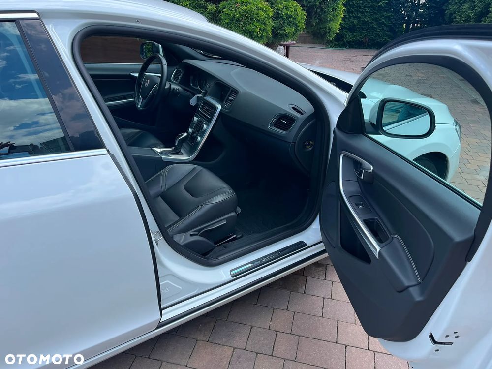 Volvo S60 D4 Geartronic Momentum - 12