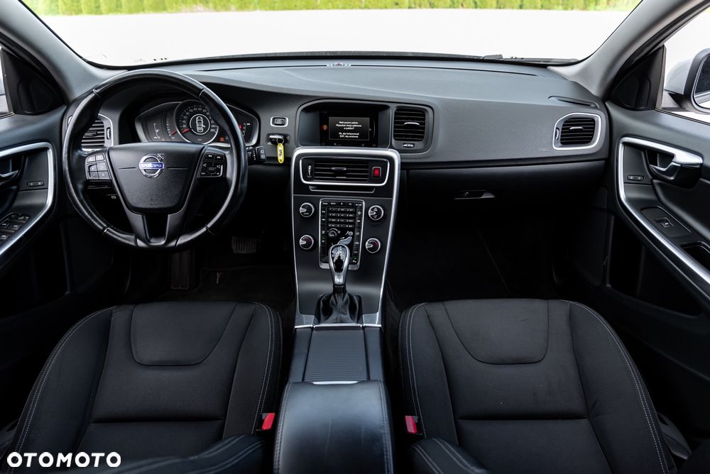 Volvo V60 D3 Drive-E Dynamic Edition (Kinetic) - 11