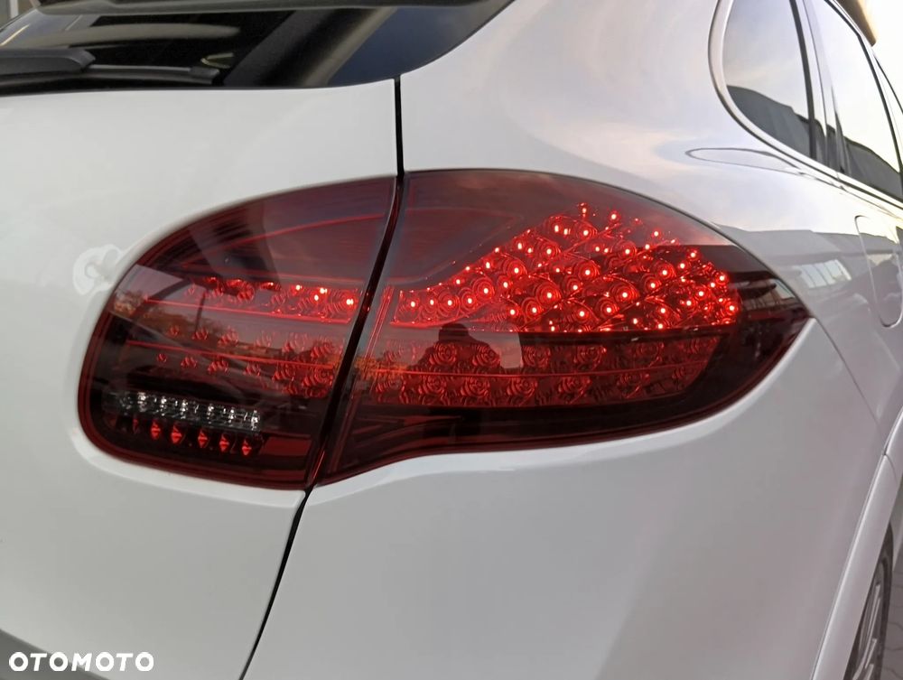 Porsche Cayenne Diesel Platinum Edition - 10