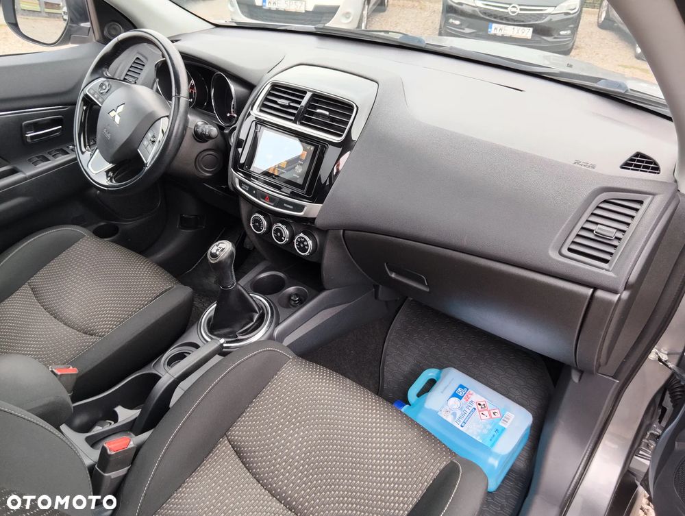 Mitsubishi ASX - 9