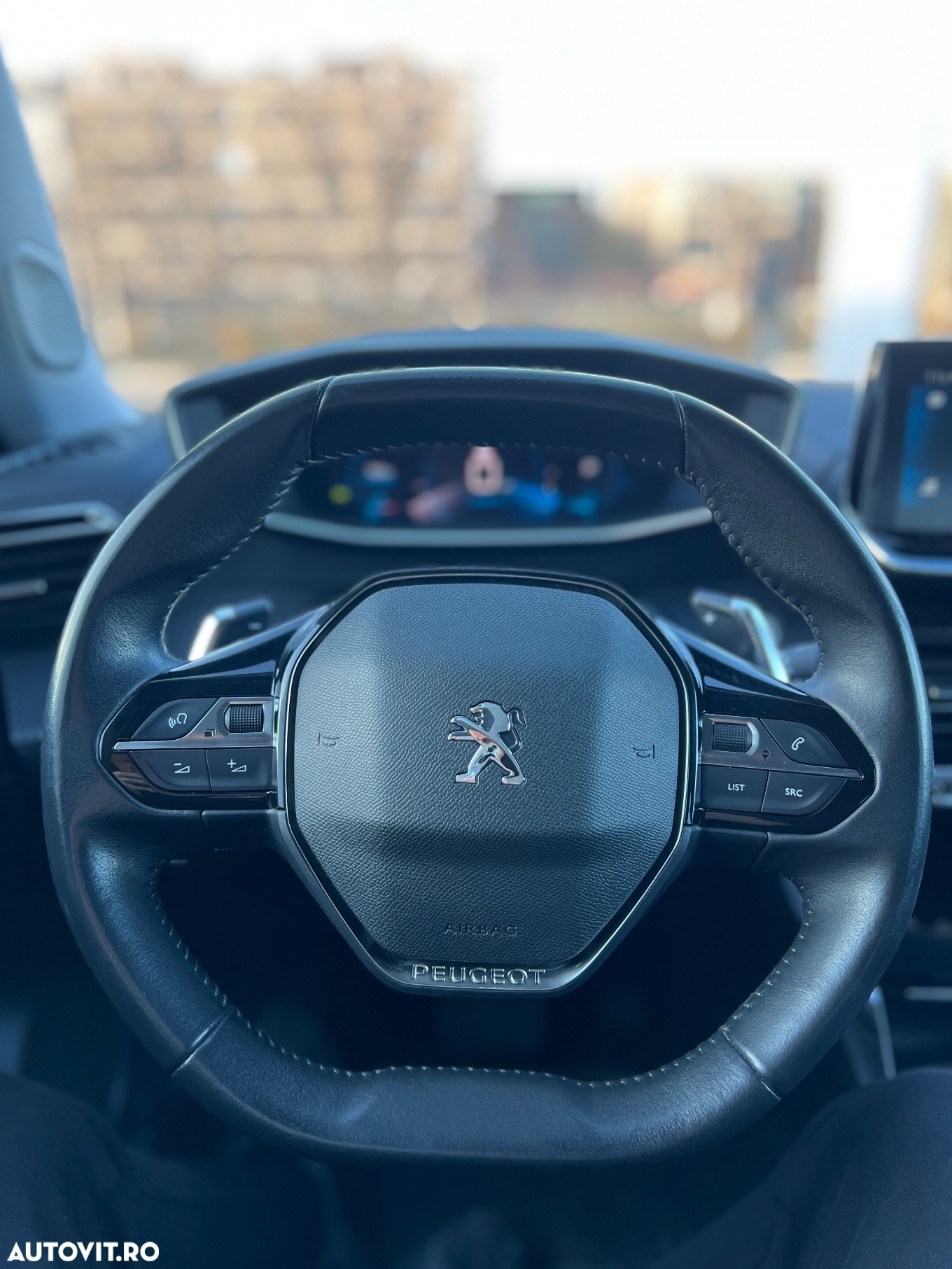 Peugeot 2008 1.5 BlueHDI 130 S&S EAT8 Allure - 11