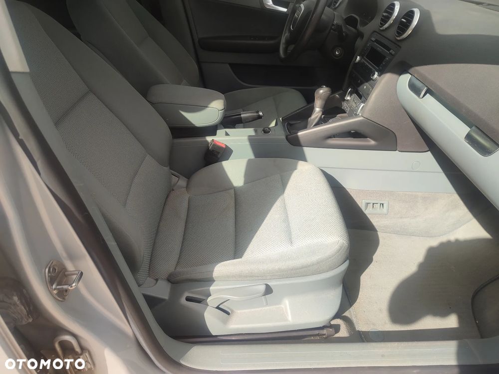 Audi A3 Sportback 1.6 Attraction - 14