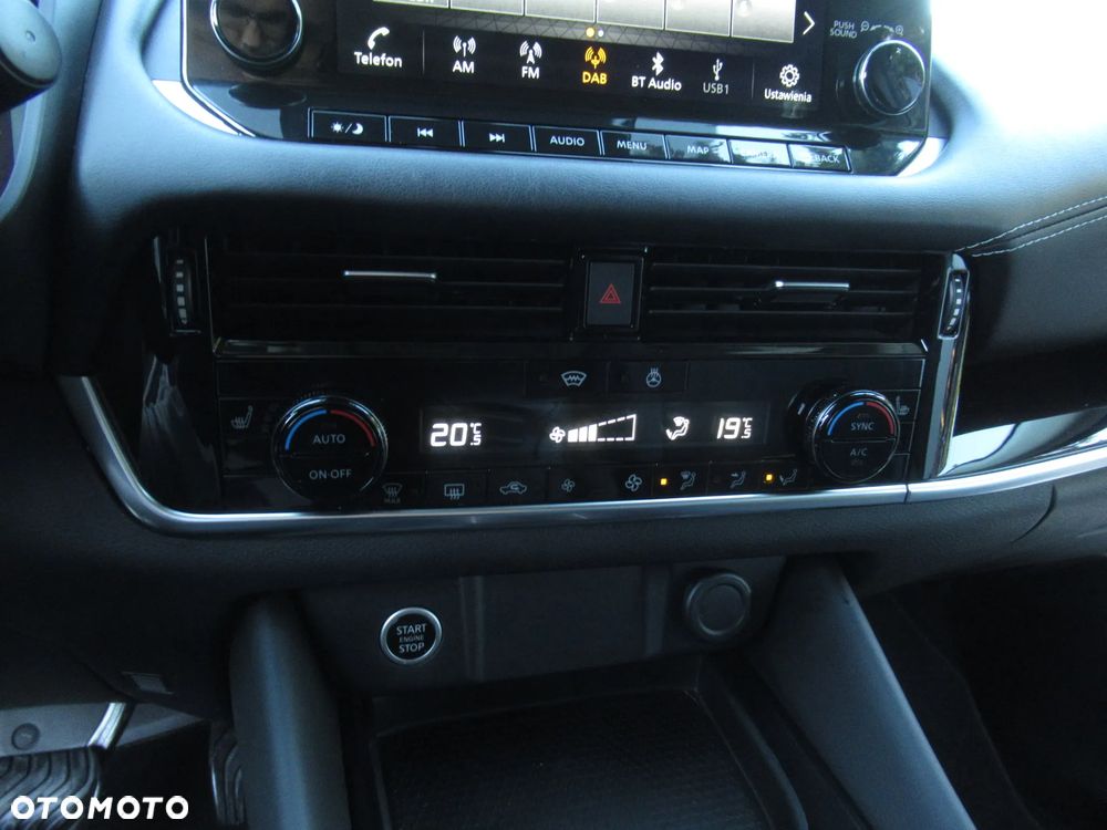 Nissan Qashqai 1.3 DIG-T N-Connecta DCT - 18