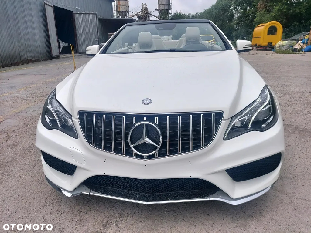 Mercedes-Benz Klasa E 400 4Matic Cabrio 9G-TRONIC AMG Line - 2