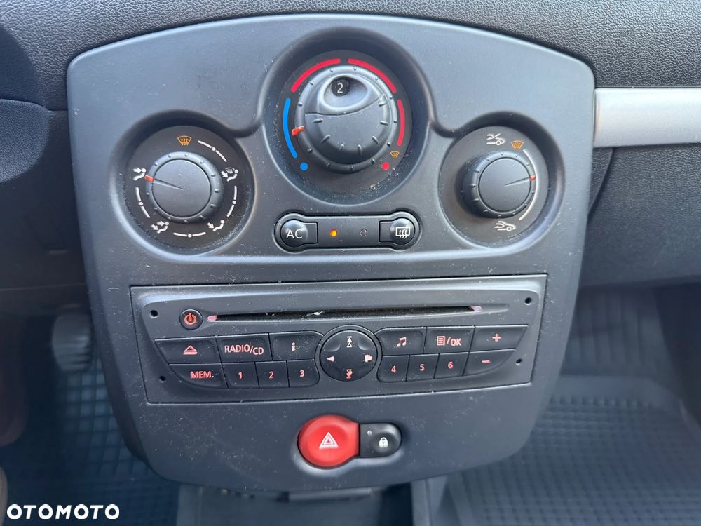Renault Clio - 7