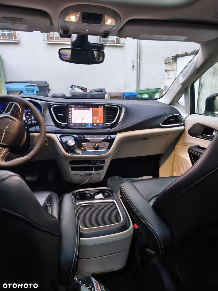 Chrysler Pacifica - 6