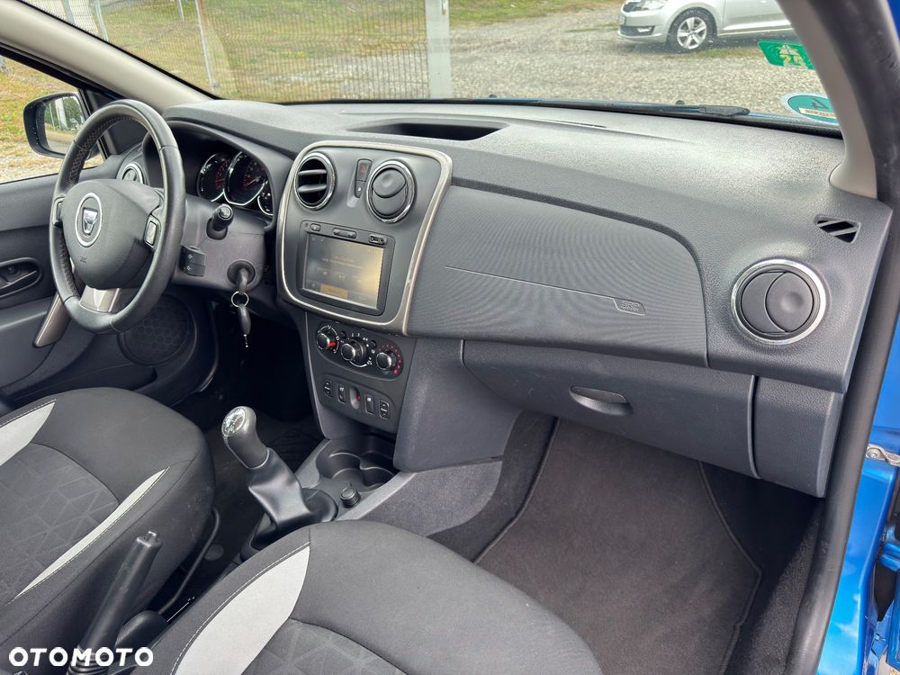 Dacia Sandero 0.9 TCe SL Celebration S&S - 25