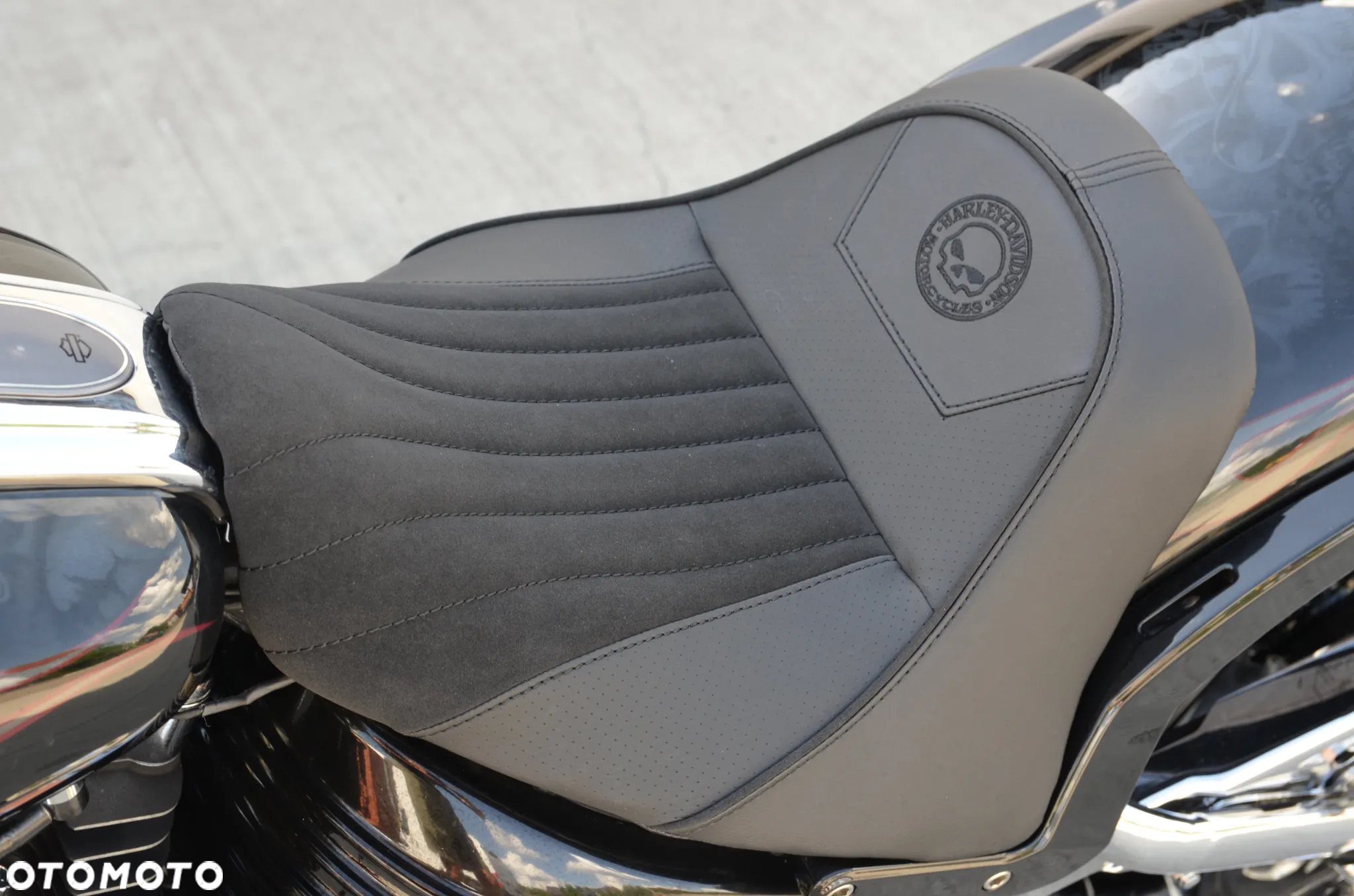 Harley-Davidson Softail Breakout - 7