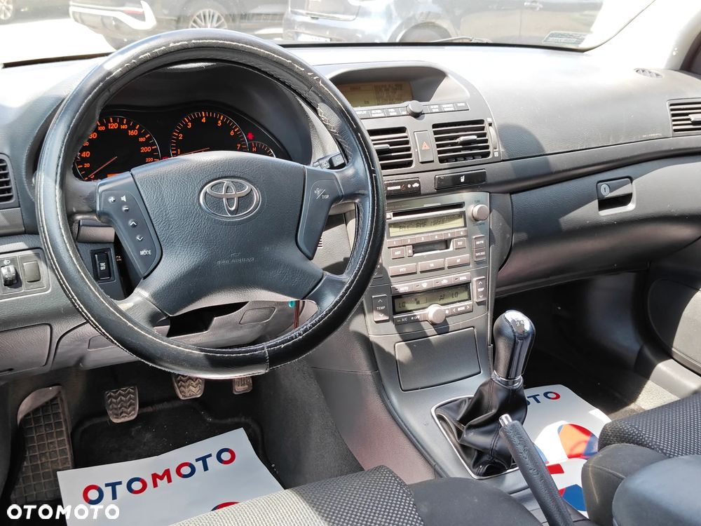 Toyota Avensis 2.0 VVT-i Executive - 6