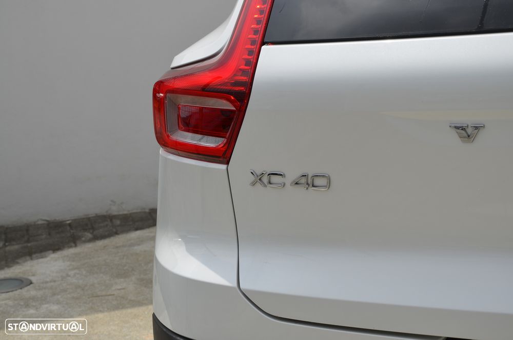 Volvo XC 40 2.0 B3 Core - 35