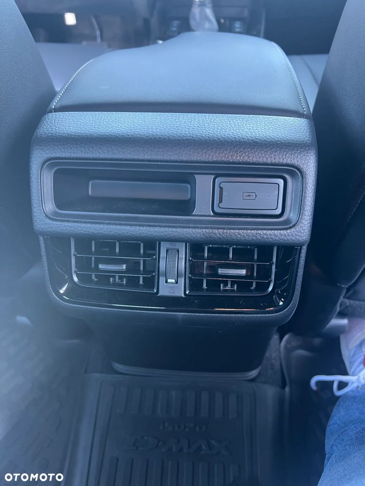 Isuzu D-Max - 13