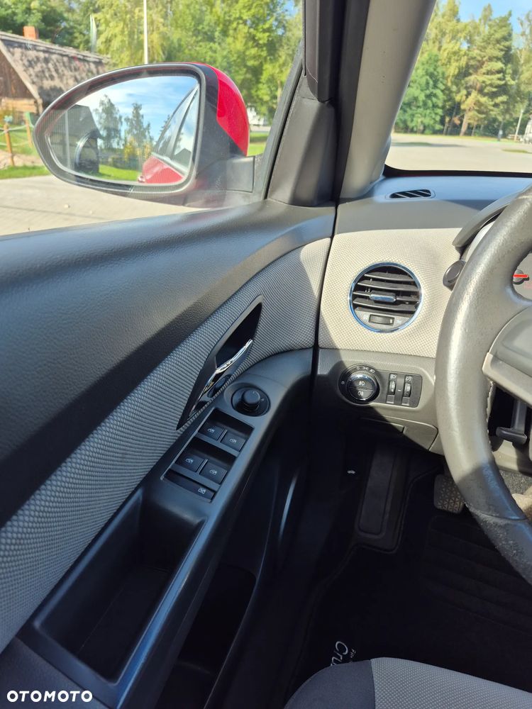 Chevrolet Cruze 1.6 - 15
