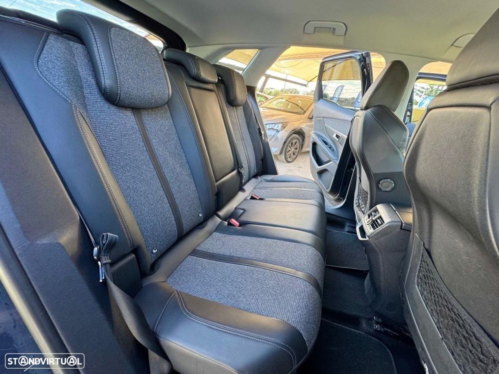 Peugeot 3008 1.2 PureTech Allure EAT6 - 21