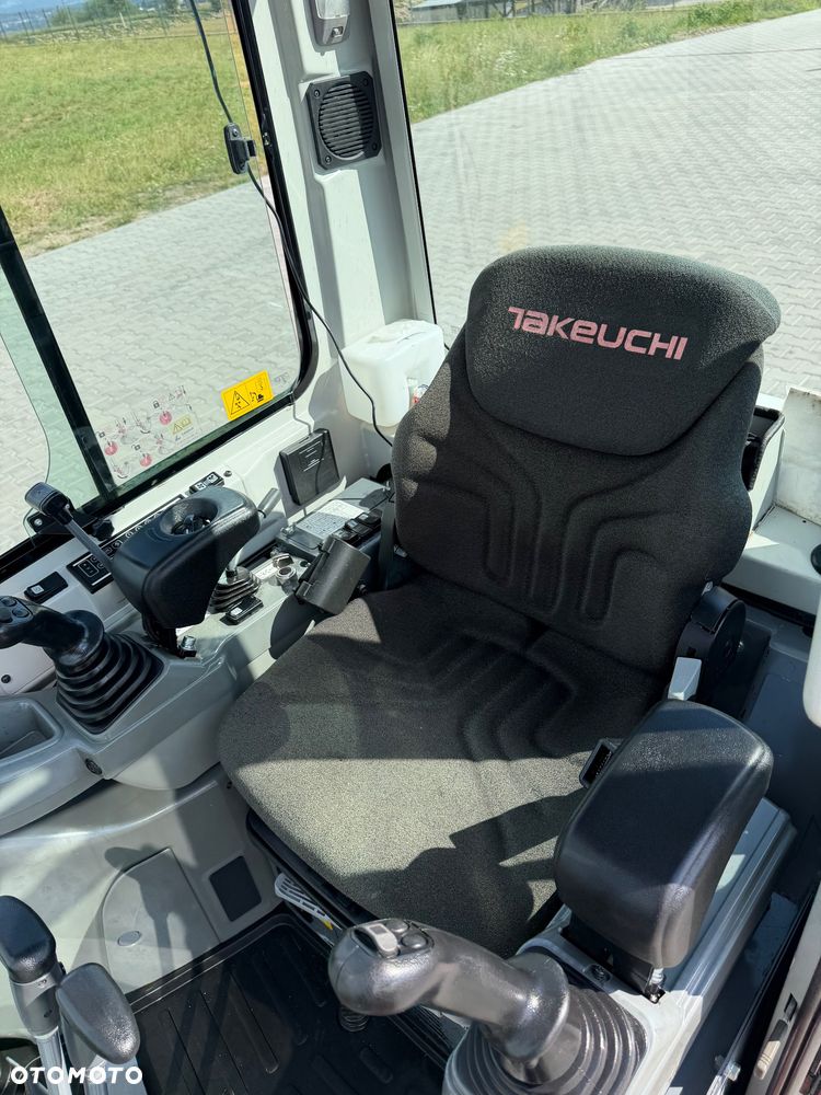 Takeuchi Tb225 - 15