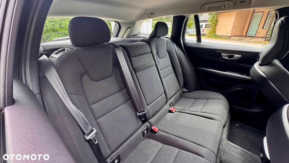 Volvo V60 B3 B DKG Core - 32