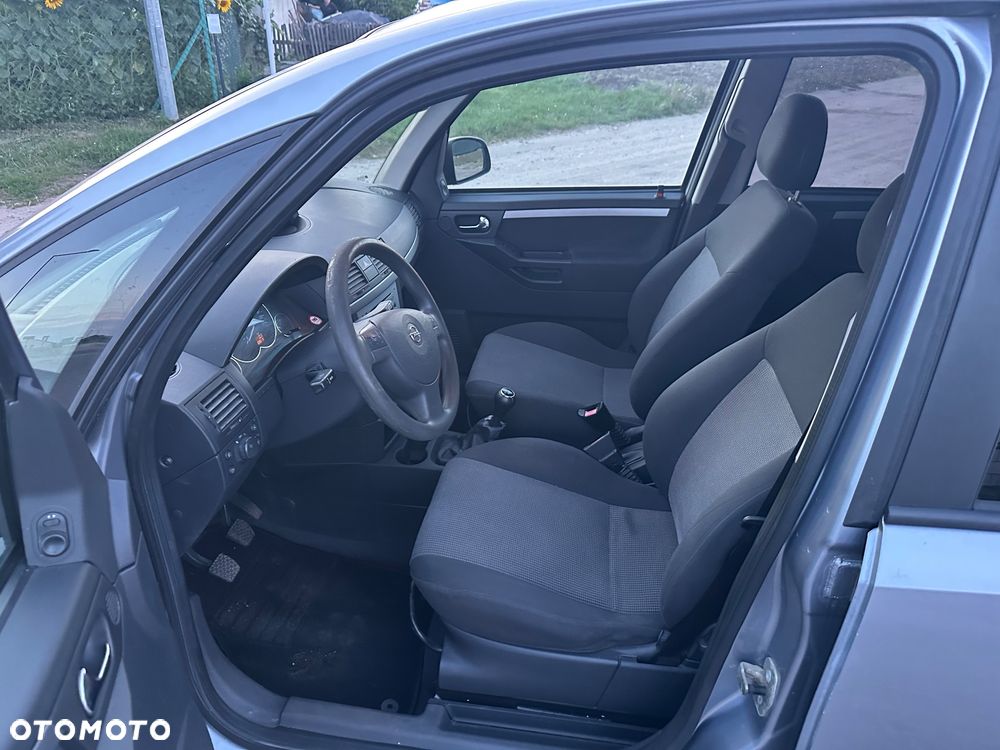 Opel Meriva 1.6 16V (Essentia) - 11