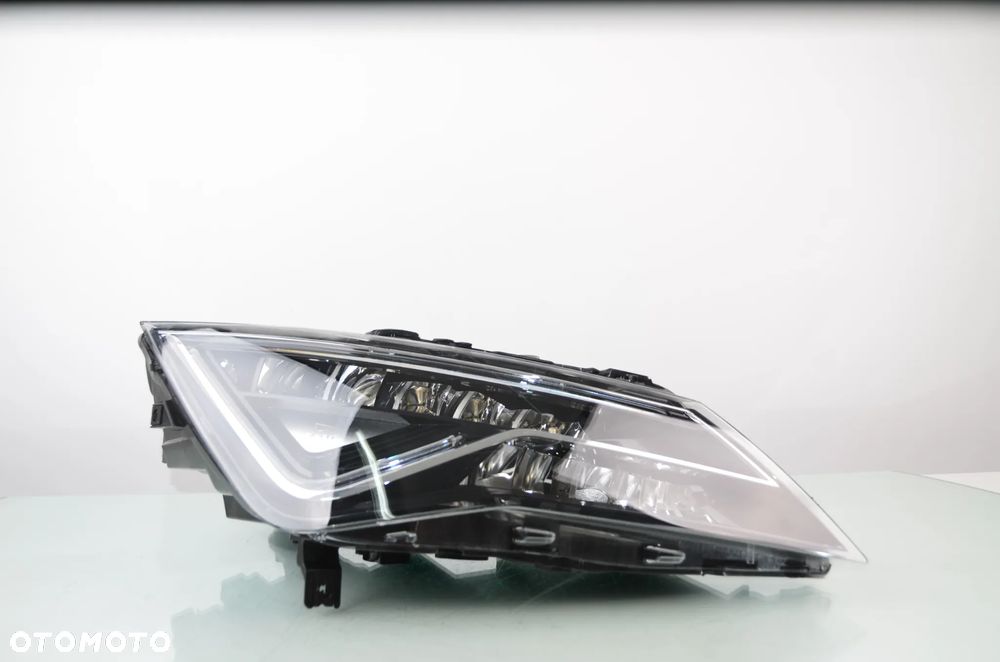 SEAT LEON 3 III VOLL LED 5F1941008 Prawy Przedni Oryginał - 1