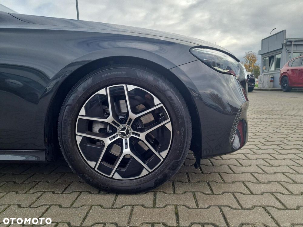 Mercedes-Benz Klasa E - 15