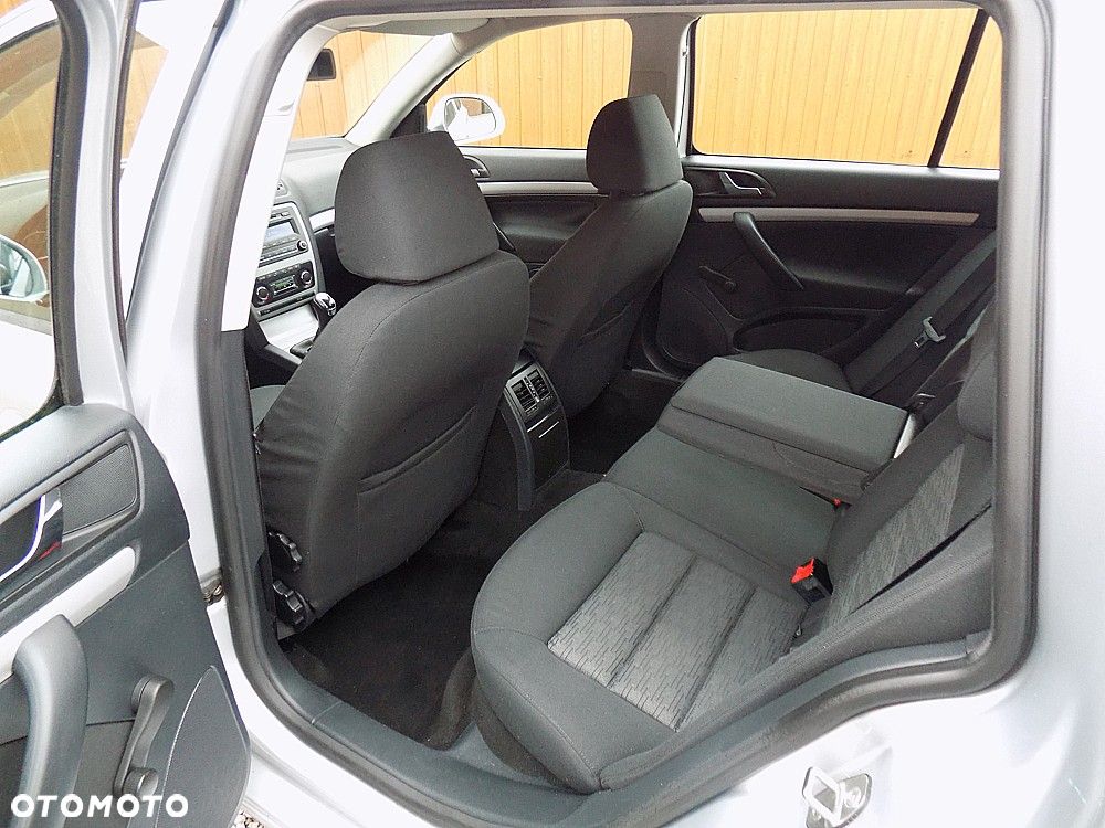 Skoda Octavia 1.6 TDI DPF Fun - 6