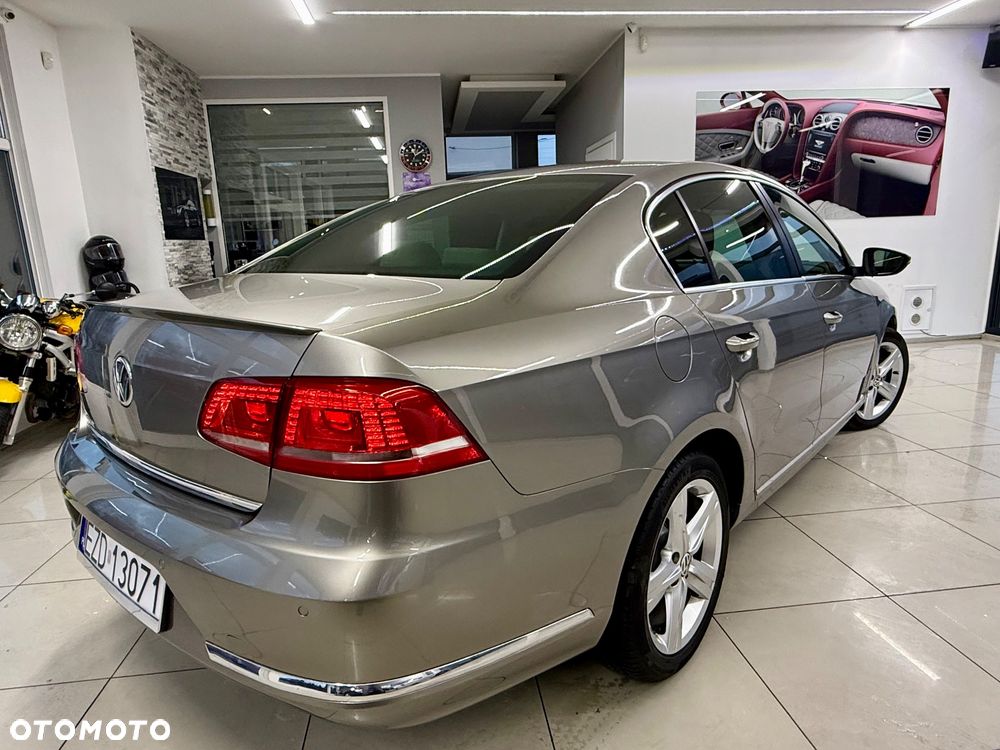 Volkswagen Passat 1.4 TSI R-Line Edition Plus - 2