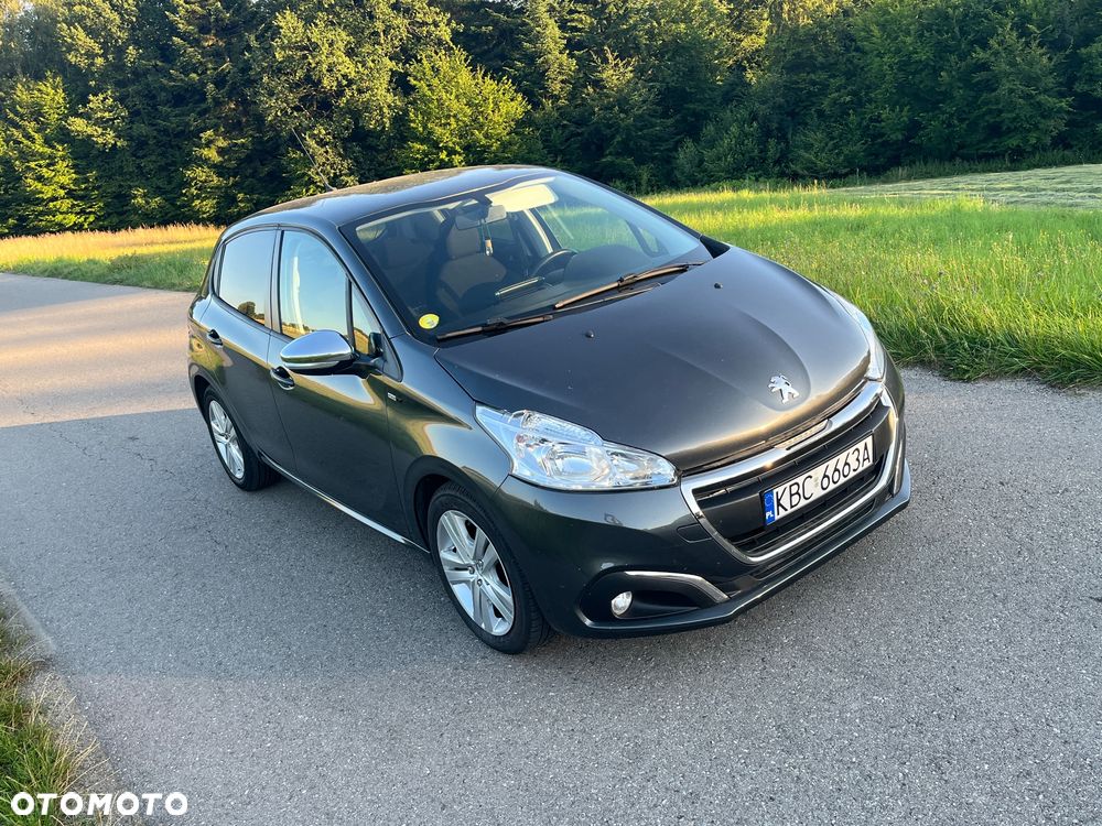 Peugeot 208 - 4