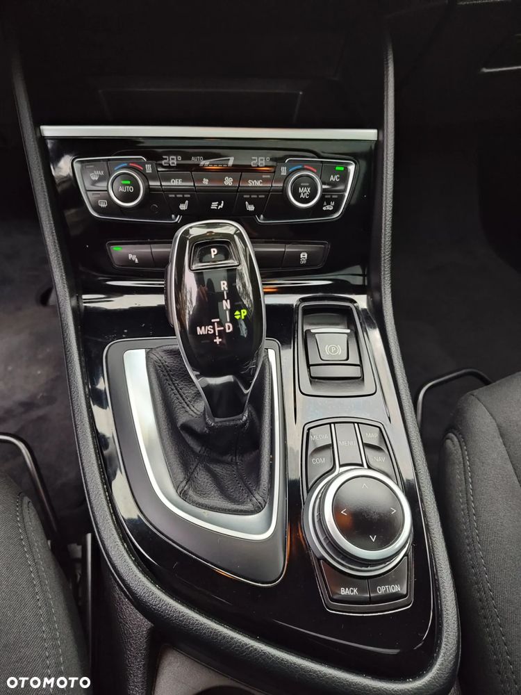 BMW Seria 2 218d GT - 15