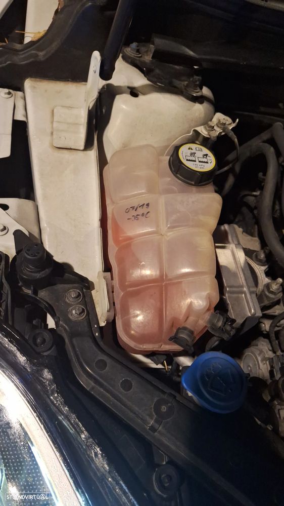 Volvo V40 D2 Momentum - 14