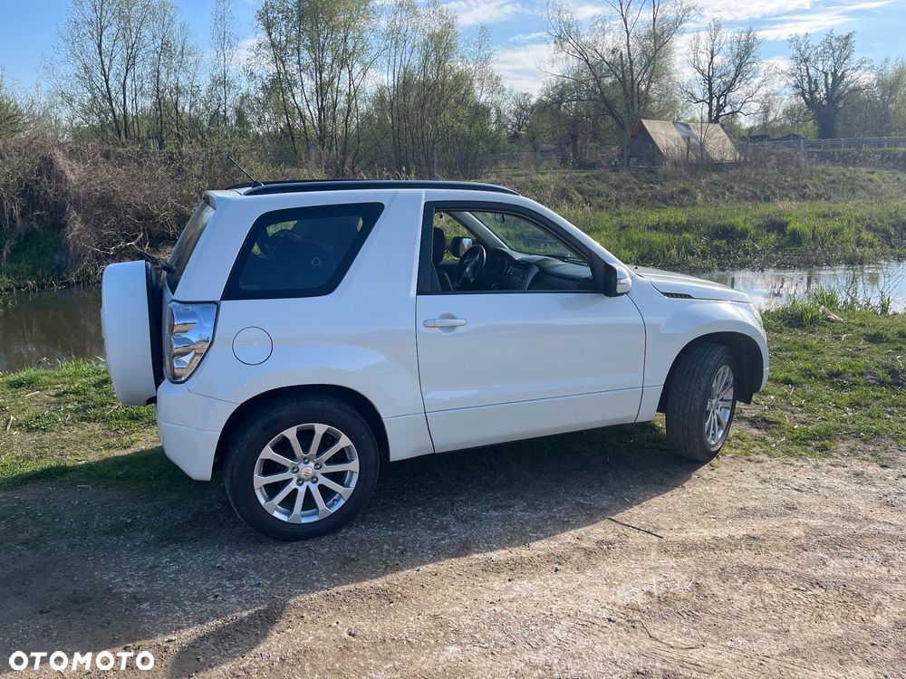 Suzuki Grand Vitara - 32