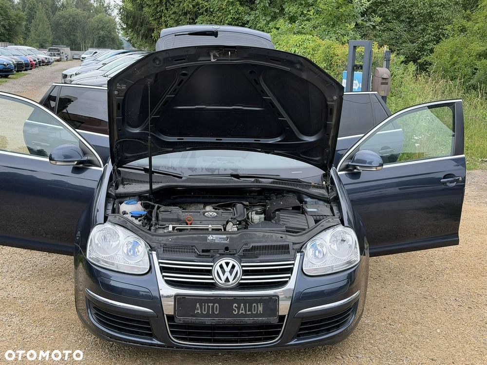 Volkswagen Golf - 23