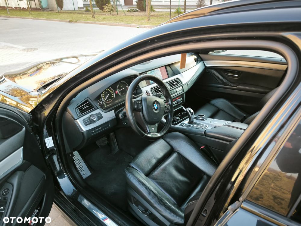 BMW Seria 5 530d xDrive - 7