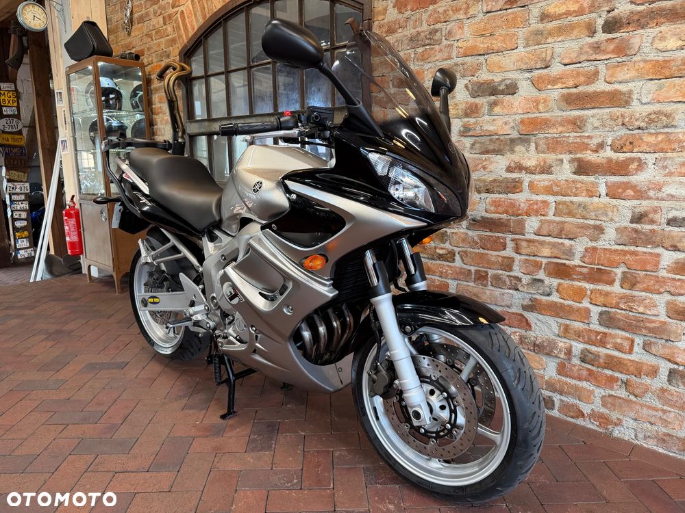 Yamaha FZ6 - 2
