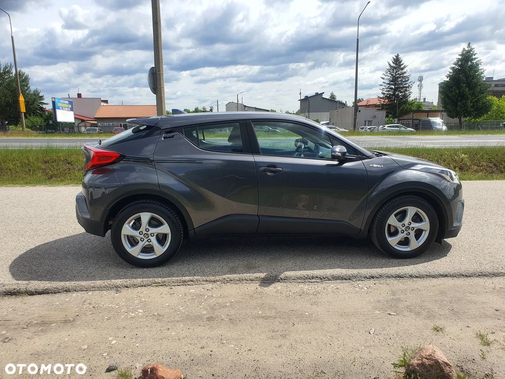 Toyota C-HR Business-Edition - 4