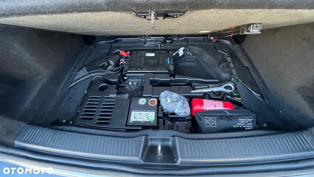 Mercedes-Benz Klasa B 200 Progressive 7G-DCT - 38