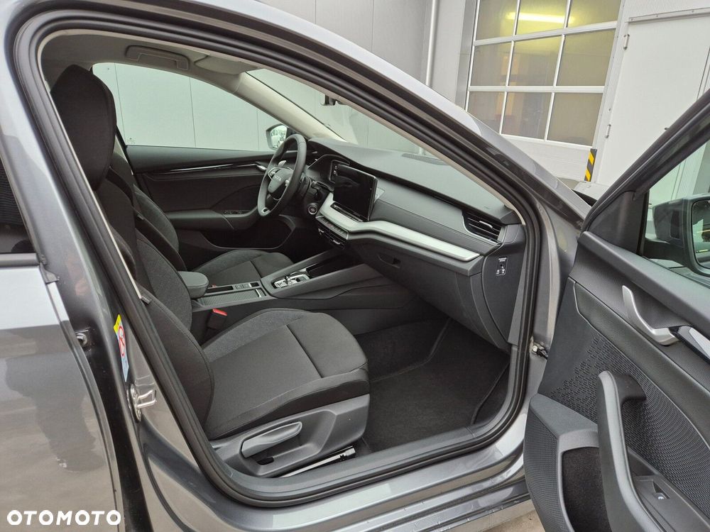 Skoda Octavia 2.0 TDI Drive Essence DSG - 13