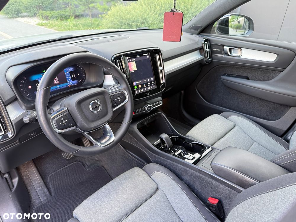 Volvo XC 40 B3 Plus Dark - 10