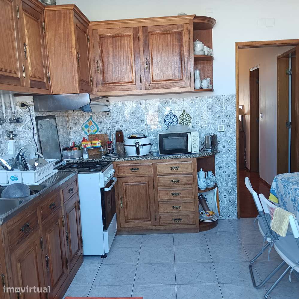 Apartamento T2, junto ao comboio da fertagus - Grande imagem: 2/29