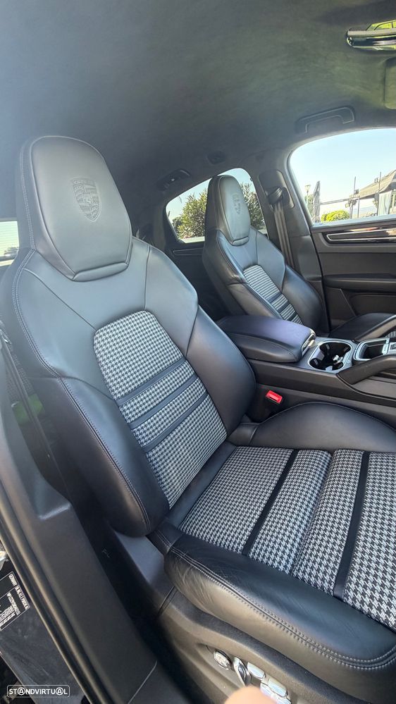 Porsche Cayenne Coupé Turbo - 4