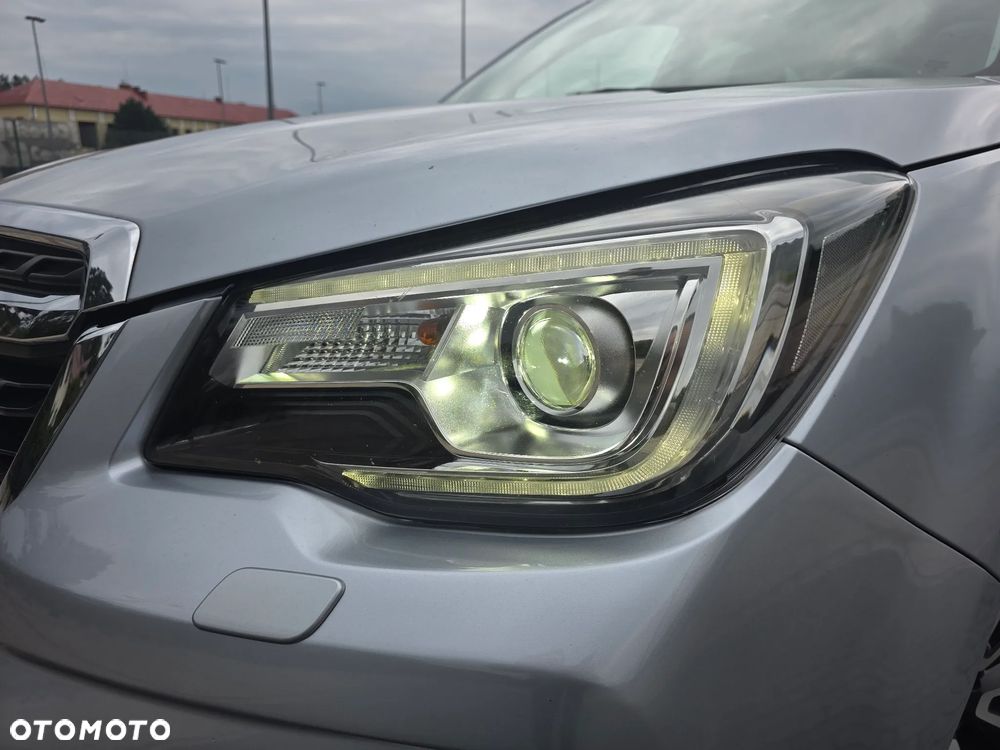 Subaru Forester 2.0 XT Platinum Lineartronic - 38