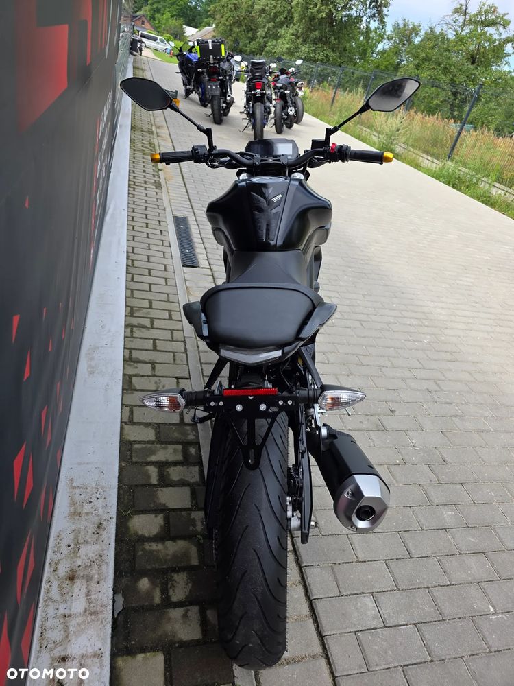 Yamaha MT - 17
