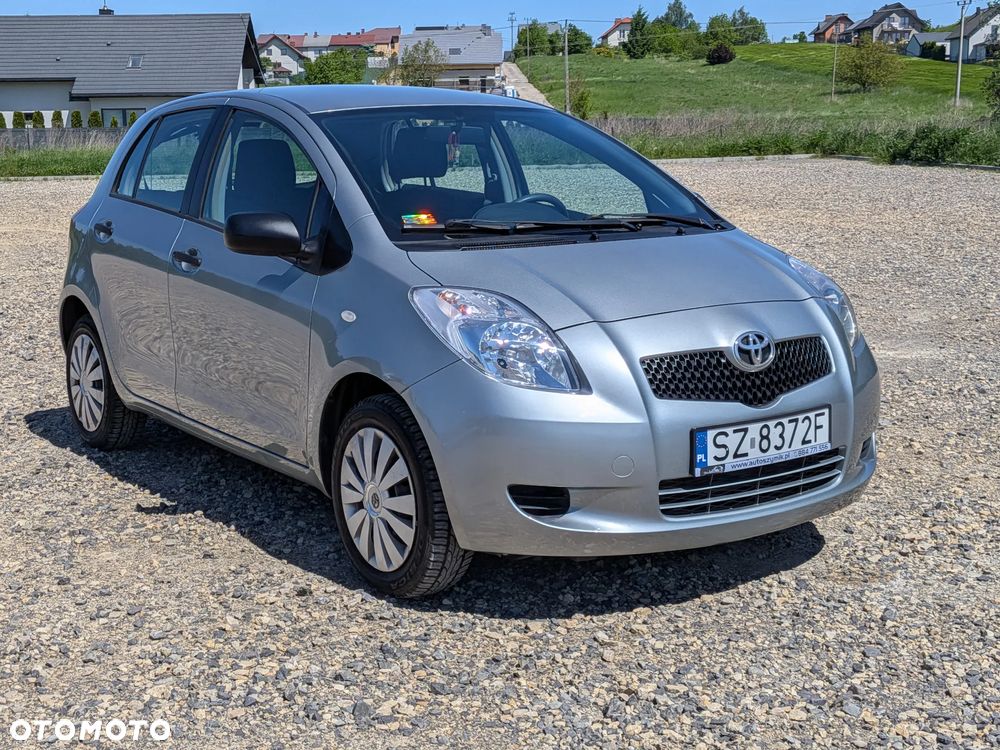 Toyota Yaris 1.0 Luna A/C - 2