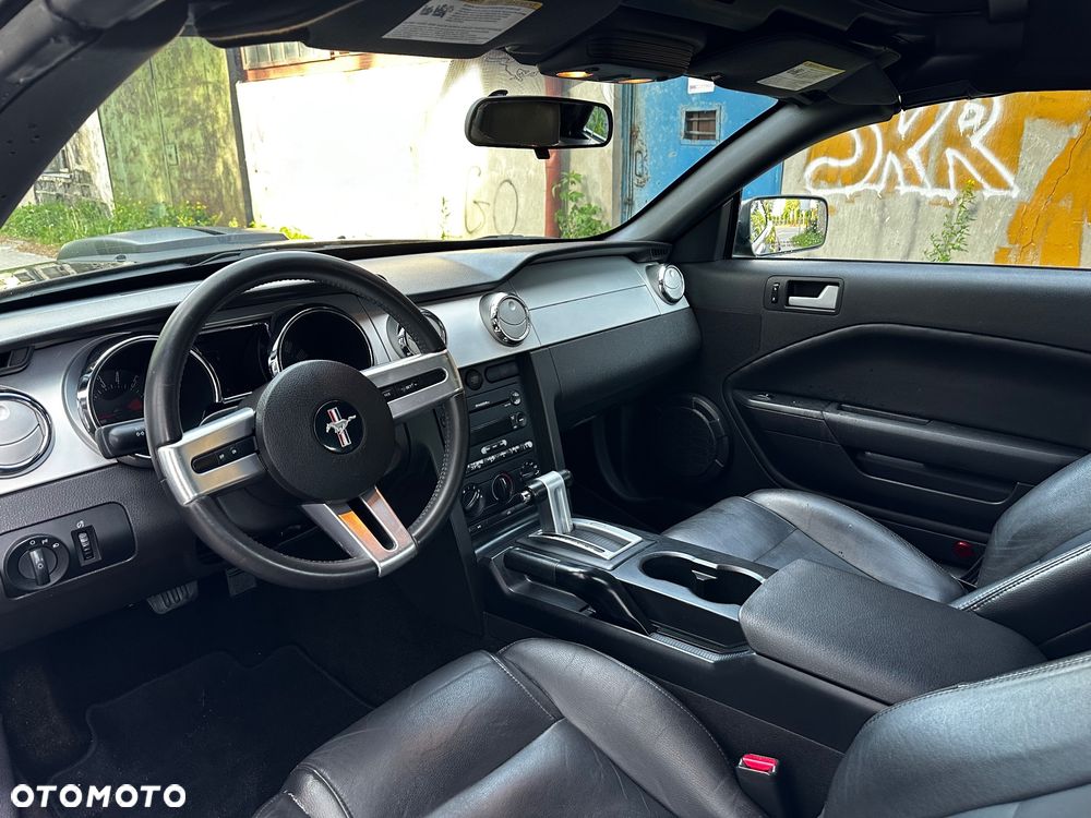 Ford Mustang - 6