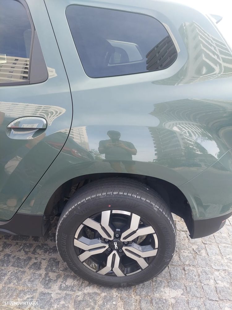 Dacia Duster 2023 photo 2