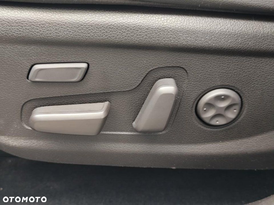 Hyundai Santa Fe - 32
