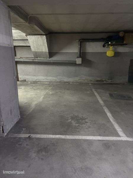 Lugar garagem na Lapa Porto - Grande imagem: 2/2